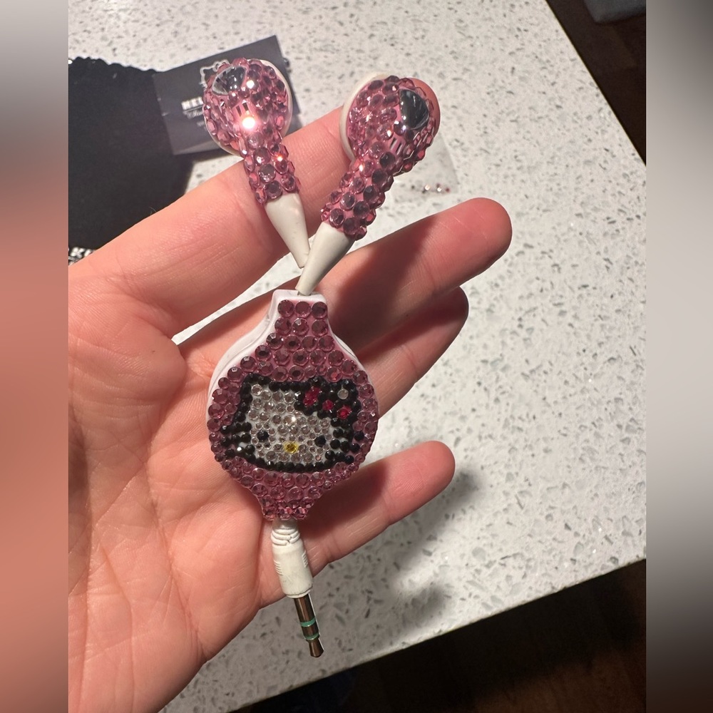 Kimora Lee Simpson Swarovski Crystal Hello Kitty Headphones